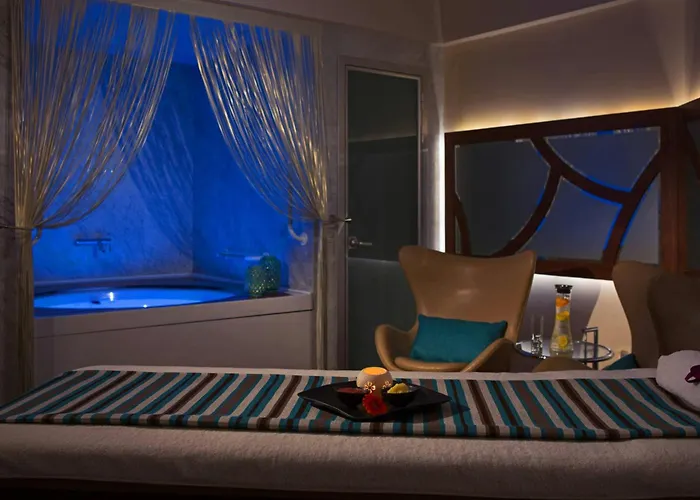 Renaissance Izmir Hotel